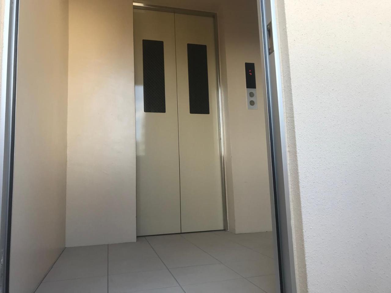 דירות Weekly Harbourview Mansion ג'ינו-וואן מראה חיצוני תמונה
